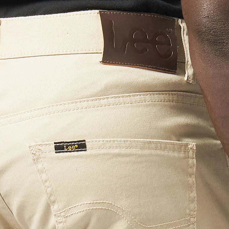 Lee Jeans Brooklyn Stretch Twill
Beige - L812 SA278