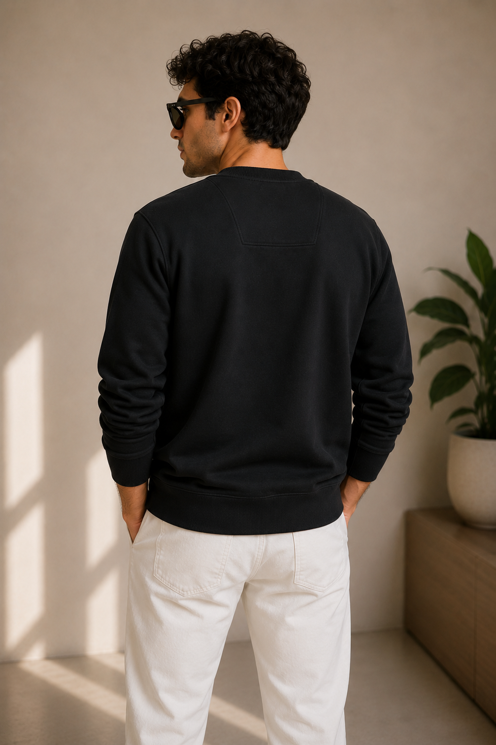 Black Long Sleeves sweatshirt