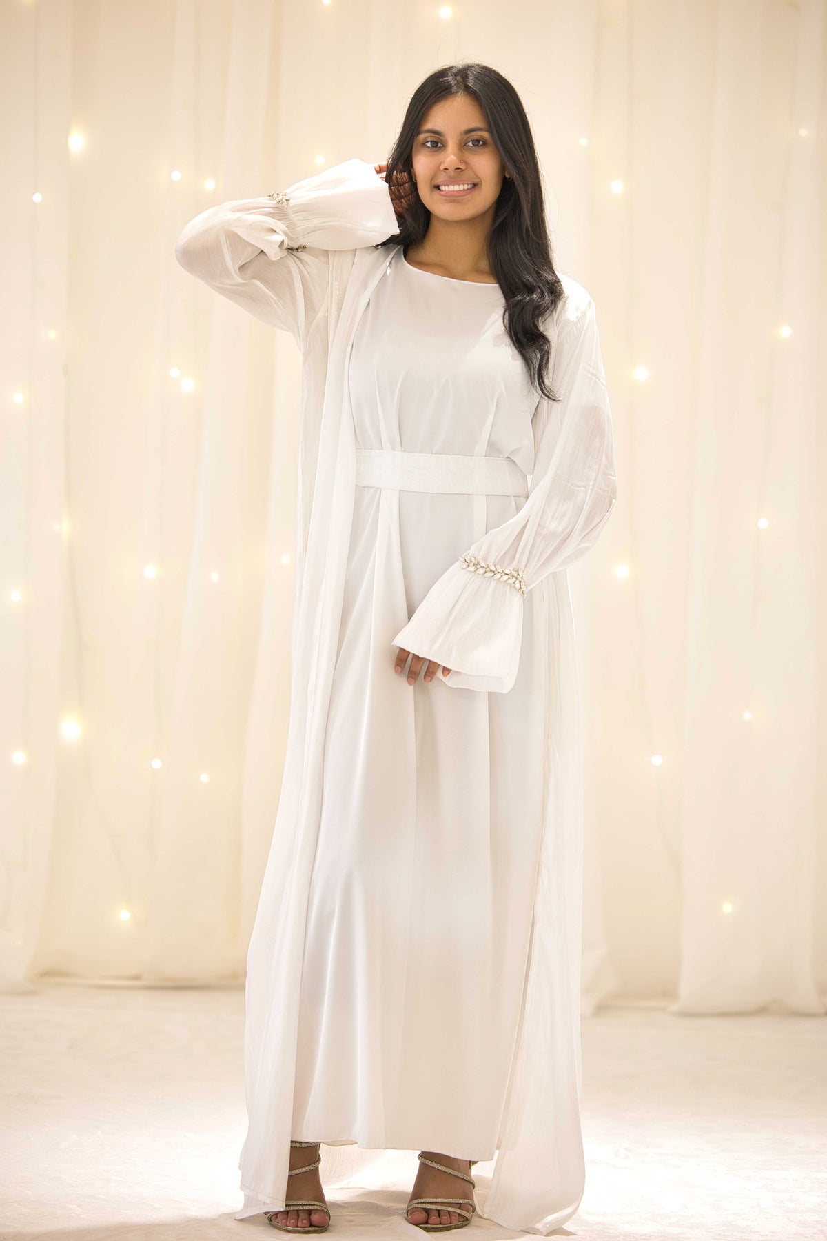 Aurora White Open Abaya – The Luxe Aura